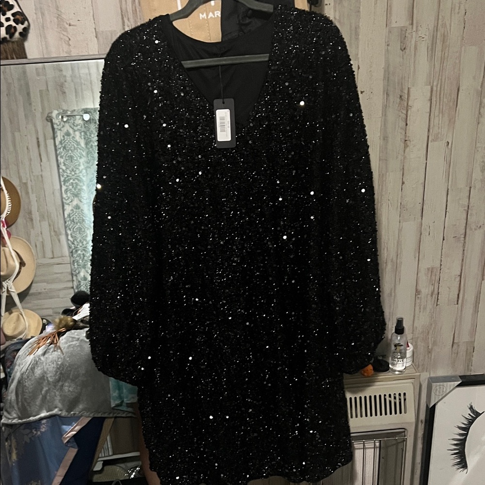 Elegant Black Sequin Long Sleeve Dress